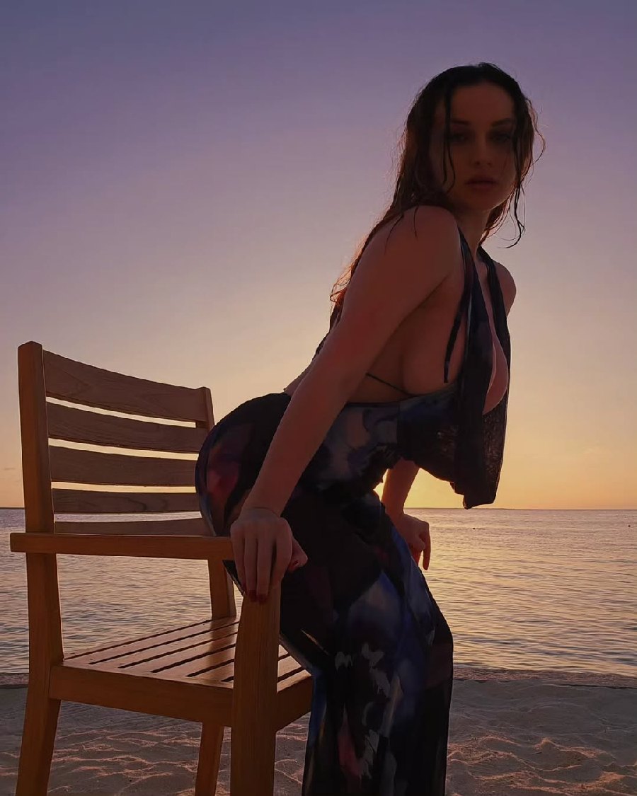 Sexy girl Miranda Faith nude in Yantai