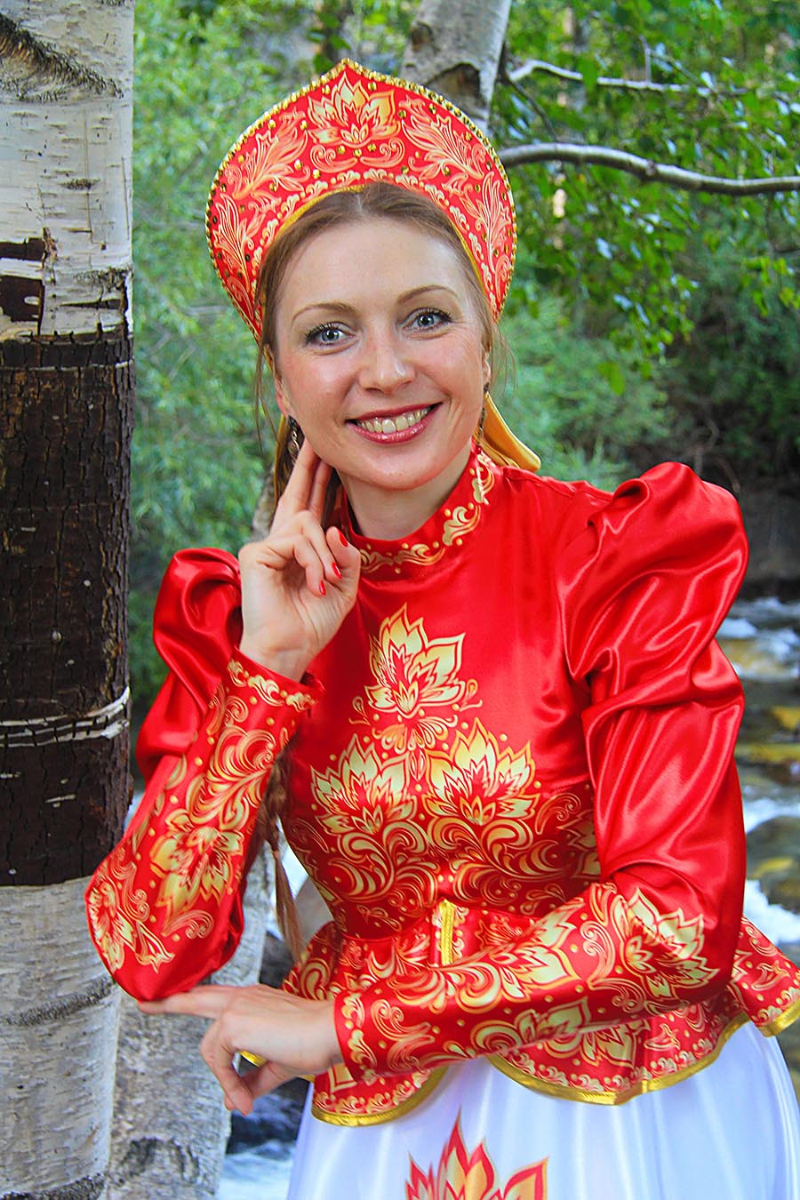 Women in Slavic costumes in Yantai