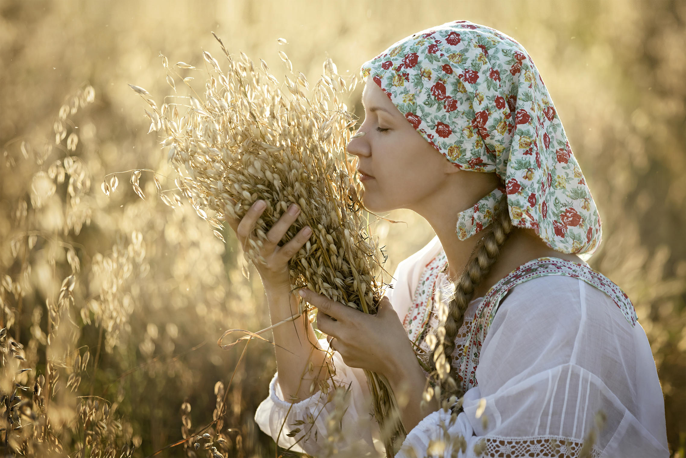 Photo Women in Slavic costumes in Yantai
