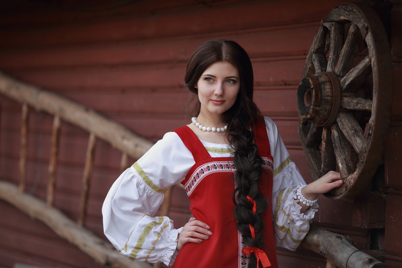 Girls in Slavic costumes in Yantai