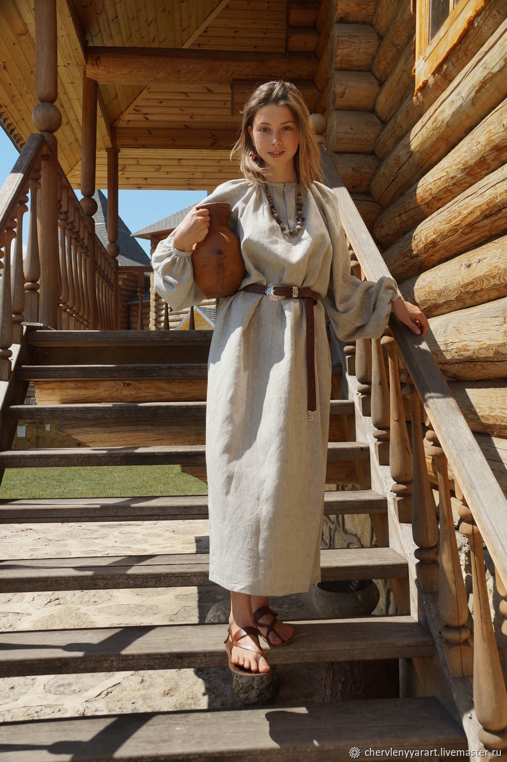 Girls in Slavic costumes in Yantai