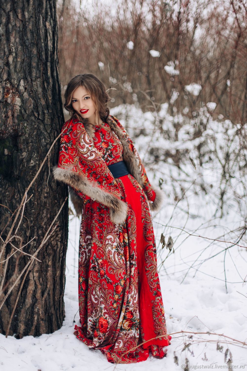 Photo Girls in Slavic costumes in Yantai