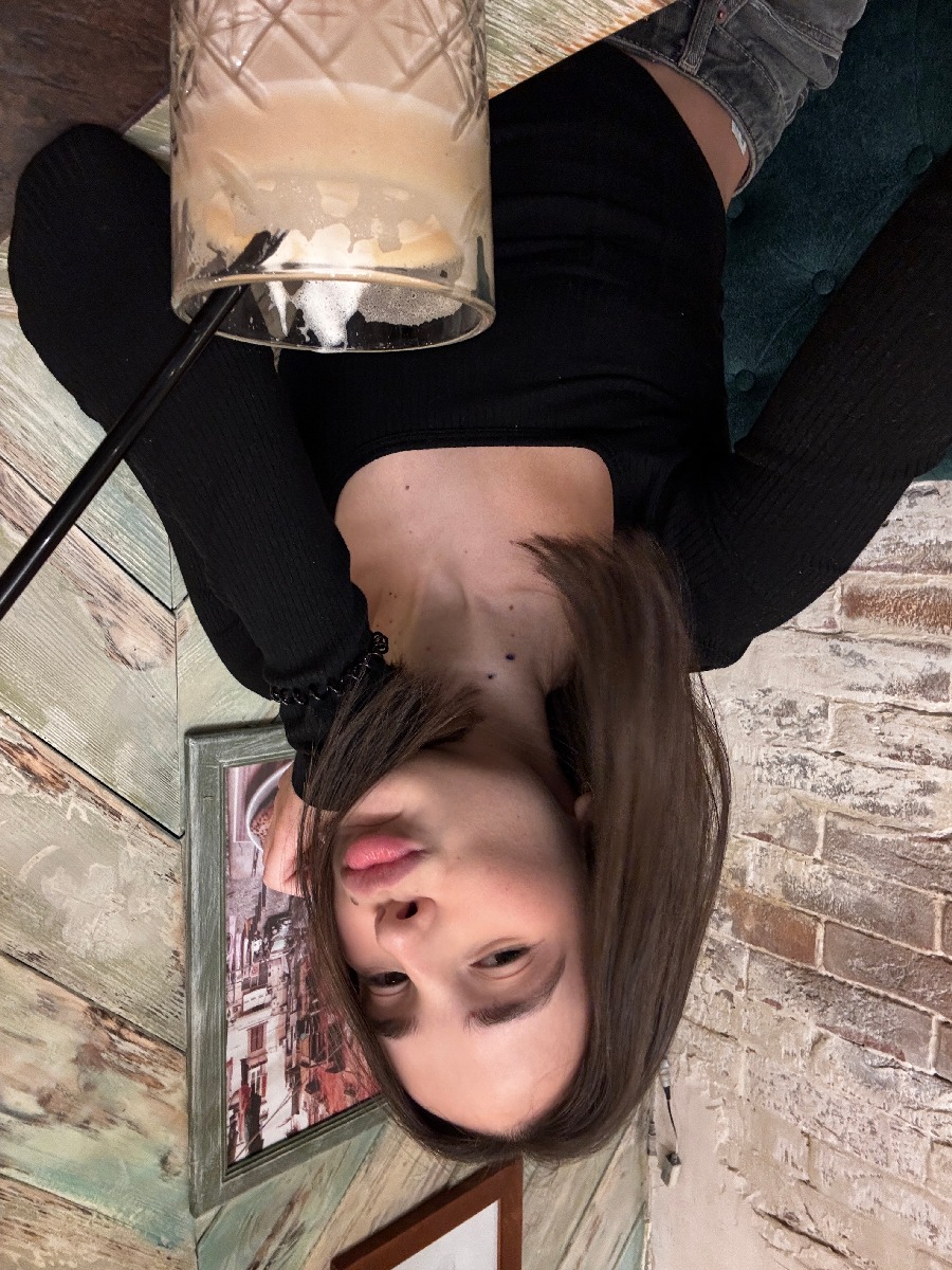 Fresh photos, fresh mood — Tina online in Yantai